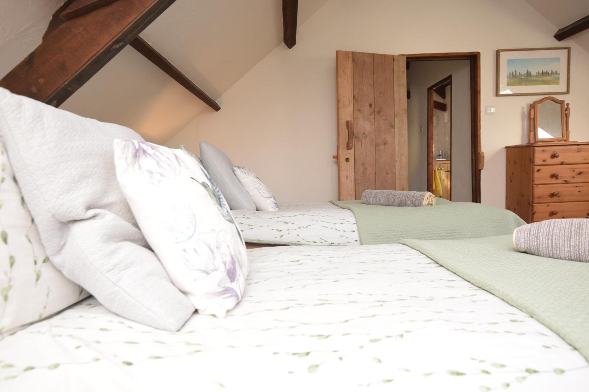 Award Winning Lower Whitsleigh Farm Cottage Roborough Exterior foto